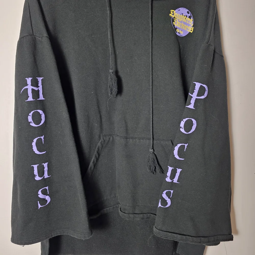 Disney Her Universe Hocus Pocus Oversized Hoodie XXL Haunted House Witch Graphic - Picture 3 of 8